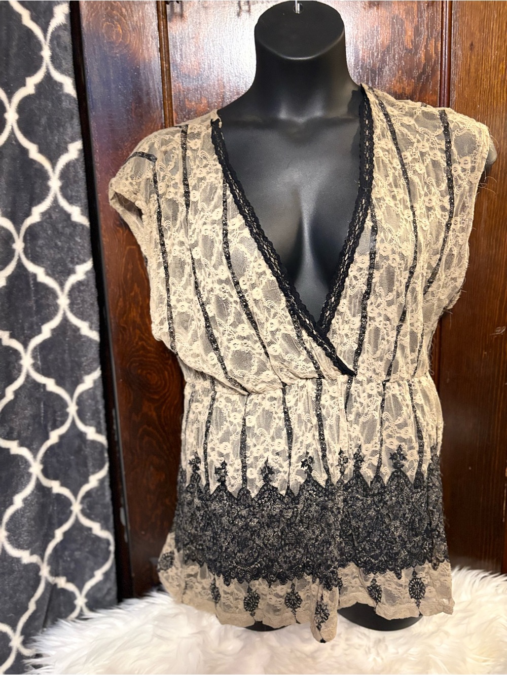 NY Collection Beige Lace Blouse with Black Lace Trim